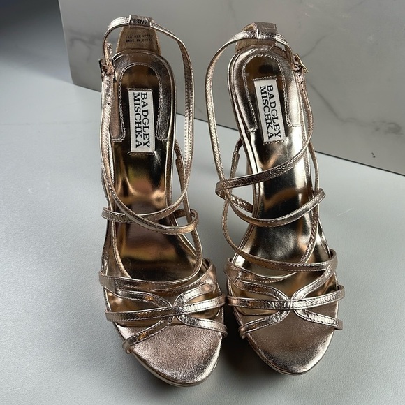 Badgley Mischka Metallic Rose Gold Heels Size 8 - Picture 2 of 6